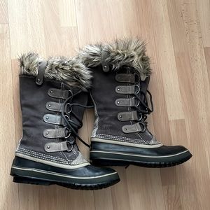 EUC Sorel Joan of Ark Winter Boots